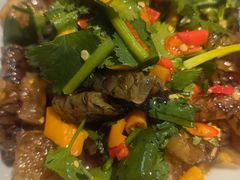 -阿瓦山寨·湘菜现炒·剁椒鱼头王(咸阳总店)