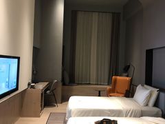 -上海虹桥中心爱琴海亚朵S酒店