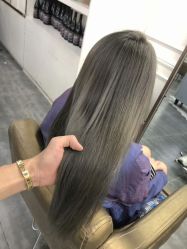 -MODEL'S HAIR
