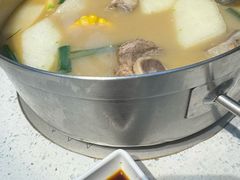 -肥仔文澳门猪骨煲(南京西路店)