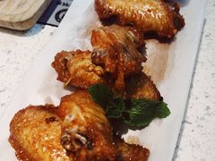 香草烤鸡翅-老佛爷铜炉蛙锅(海岸城店)