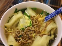 -笑来喜馄饨小笼工坊店(湖滨街店)