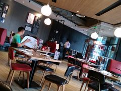 大堂-必胜客(新中纬店)