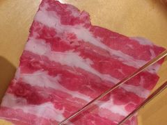 -牛YO寿喜烧·铁板烧和牛火锅自助(市府恒隆店)