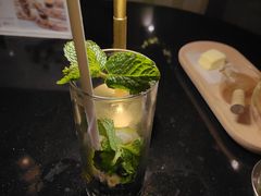 -亚龙湾喜来登·美景台大堂吧