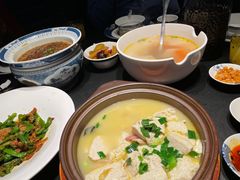 -凤凰湘语·平价海鲜餐厅(浦东旗舰店)