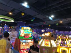 -多奇妙乐园·淘气堡·电玩·抓娃娃(海口吾悦店)