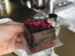 -UNI UNI(环亚凯瑟琳店)
