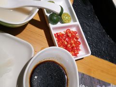 -洪氏嗨捞·广东猪肚鸡·椰子鸡火锅(西咸万象城店)