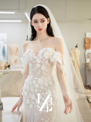 -Renee芮亦婚纱(原丽莎)