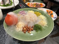 -得意咚瓜·顺德鱼生·冬瓜火锅(深圳首店)