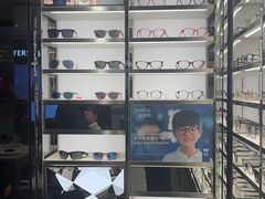 -LensCrafters亮视点·OAKLEY精选(静安嘉里中心店)