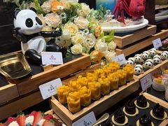 -雍容荟帝王蟹活龙虾展台自助(IFS黑金店)