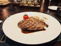 -恰餐厅及酒吧 CHAR Bar & Grill (北京丽都皇冠假日店)