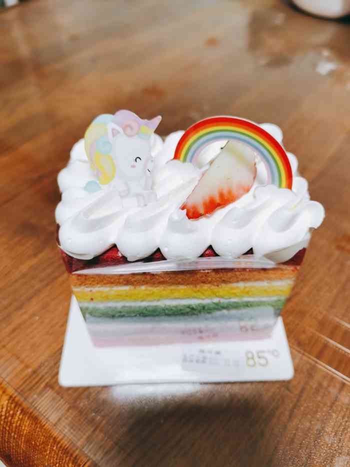 85度c在还没有那么多新奇面包欧包甜品的时候他家的面包种类真的很多