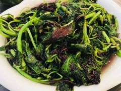-侬佳蒸菜馆(听潮店)
