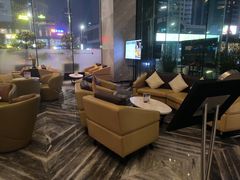 -深圳温德姆至尊酒店·大堂吧·户外花园