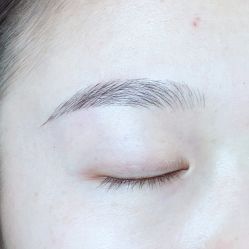 -一个差评成就的纹眉店