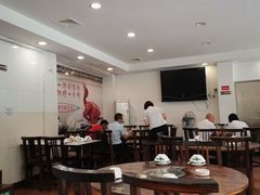 大堂-华信美食