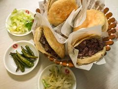 -闫家驴肉老店(华电一校店)