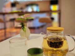 白茶-潮一不贰·法式甜品·生日蛋糕·西式简餐(外滩店)