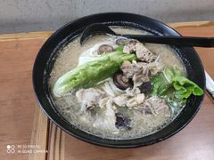 香菇炖鸡米线-老妈米线(港龙店)