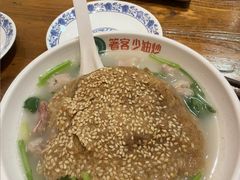 -老天桥酱肉烧饼夹肘子(天桥店)