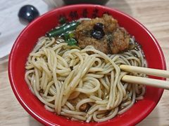 -铁锅哥米线