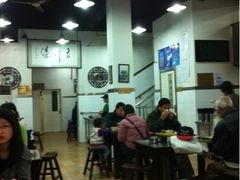 满屋都是豆汁粉-老磁器口豆汁店(天坛店)