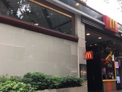 门面-麦当劳(东方时代广场分店)