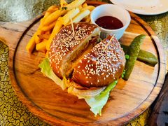 -羽深肉铺 Steak & Wine
