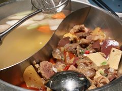 -左庭右院鲜牛肉火锅(金山万达店)