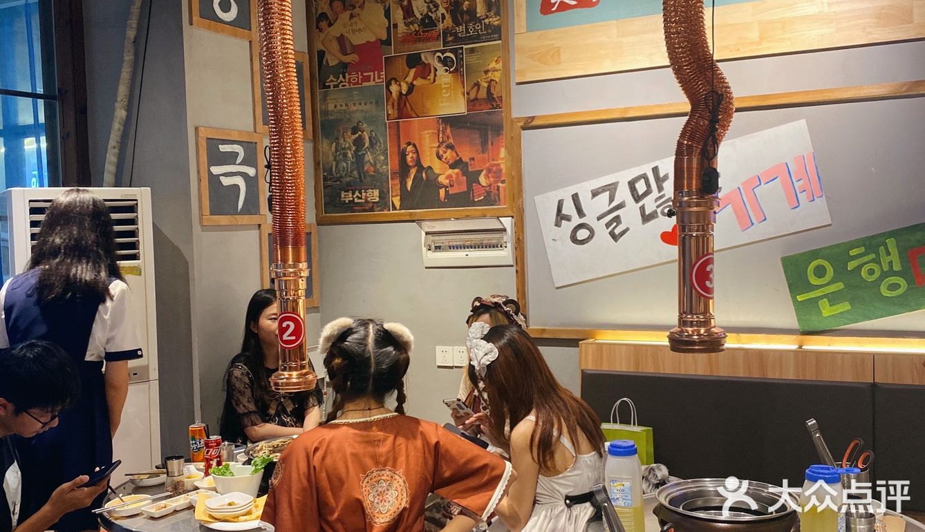 万胜围地铁出来很快就到