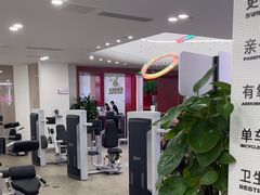 -英派斯健身旗舰店(海信国际中心馆)