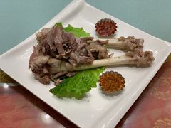 手撕羊腿-皇宫大酒店