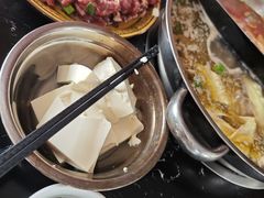 -黄利砖万峰林布依特色酸笋牛肉馆