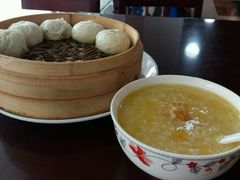 安逸酱肉包-包谋天下(奥克斯广场店)