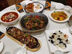 -闫府私房菜(经四路万达店)