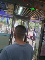 -阿兵荣辉美容理发有限公司