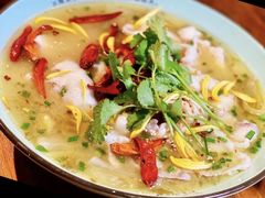老坛酸菜鱼-胡桃里音乐酒馆(仓山万达店)