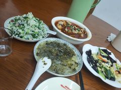 -胡子饮食店
