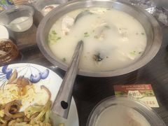 -雪湖煜辰鱼头老店(雪野湖店)