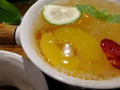 银耳桃桃-炖物24章·顺时轻养茶(杭州大厦店)