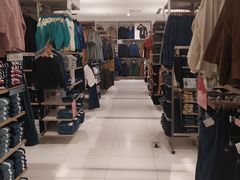 -优衣库(广州天河领展广场店)