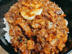 冠军卤肉饭-华餐馆(莫邪路店)