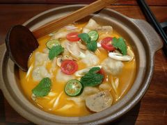 冬阴功汤饺-七色云蔬食(喜邻里店)