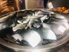 -围炉肉舍•炭烤活鳗•丹东海鲜烤肉(步行街店)