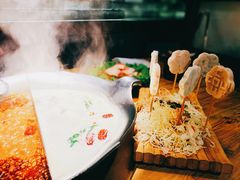 -湊湊火锅·茶憩(杭州湖滨银泰in77店)