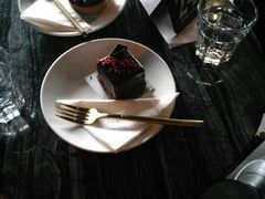 -UNI UNI(环亚凯瑟琳店)