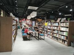 -漓江书院(三祺广场店)